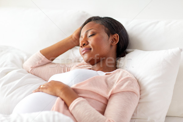 Incinta african american donna dormire home gravidanza Foto d'archivio © dolgachov