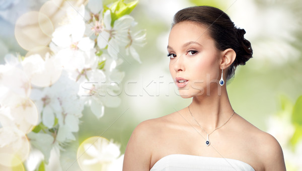 Stockfoto: Mooie · asian · vrouw · oorbel · schoonheid · sieraden