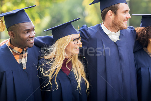 Glücklich Studenten Junggesellen Bildung Abschluss Menschen Stock foto © dolgachov