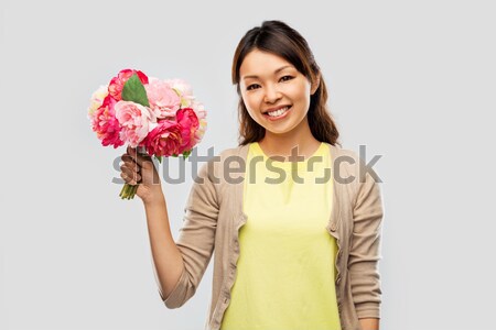 Jovem bela mulher flor quadro mulher primavera Foto stock © dolgachov