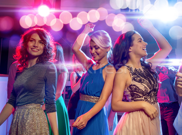 Glimlachend vrienden dansen club partij vakantie Stockfoto © dolgachov