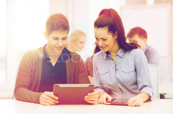 Studenten schauen Vortrag Schule Bildung Stock foto © dolgachov