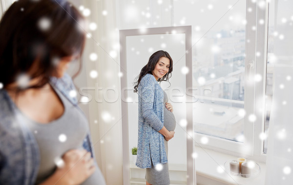 Foto stock: Feliz · mulher · grávida · olhando · espelho · casa · gravidez