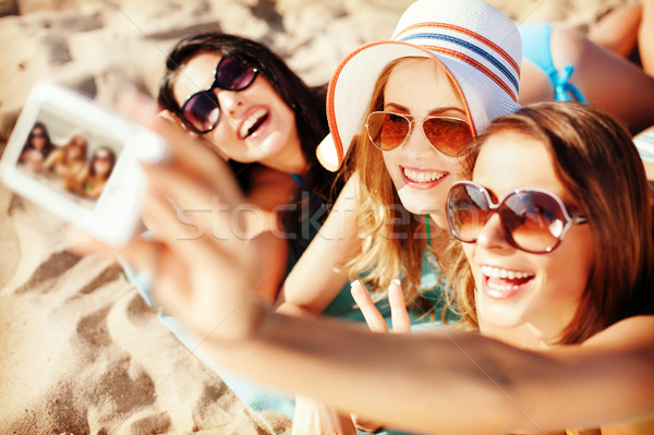 [[stock_photo]]: Filles · autoportrait · plage · été · vacances