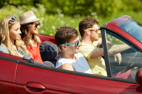 Mutlu arkadaşlar sürücü kabriyole araba boş Stok fotoğraf © dolgachov