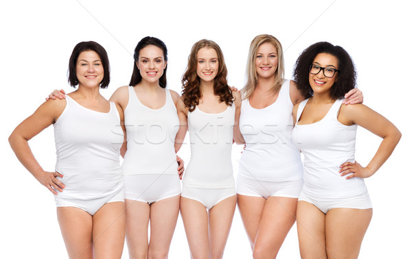 Grup fericit diferit femei alb lenjerie de corp Imagine de stoc © dolgachov