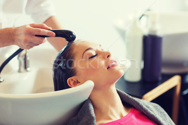 Boldog fiatal nő fodrászat szépség emberek fodrász Stock fotó © dolgachov