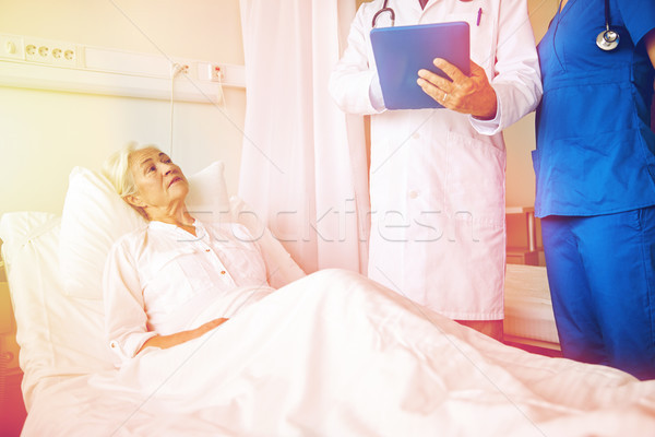 Stock foto: Arzt · Krankenschwester · Senior · Frau · Krankenhaus · Medizin