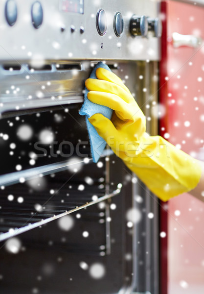 Foto stock: Mulher · limpeza · forno · casa · cozinha