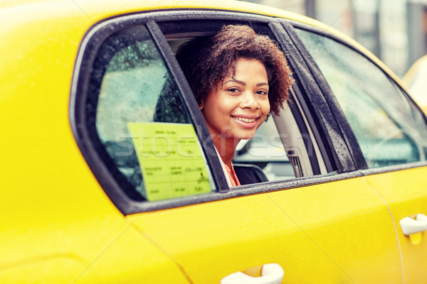 Stockfoto: Gelukkig · afro-amerikaanse · vrouw · rijden · taxi · zakenreis