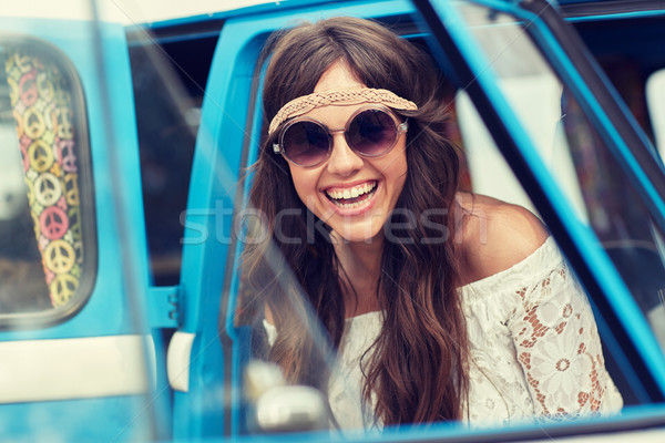 Foto stock: Sonriendo · jóvenes · hippie · mujer · coche