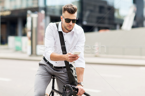 Stok fotoğraf: Adam · bisiklet · şehir · sokak · yaşam · tarzı · taşıma