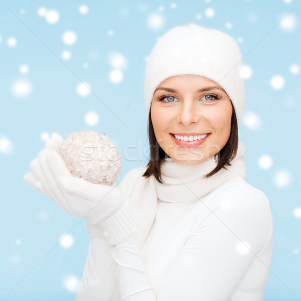 Vrouw hoed sjaal handschoenen christmas bal Stockfoto © dolgachov