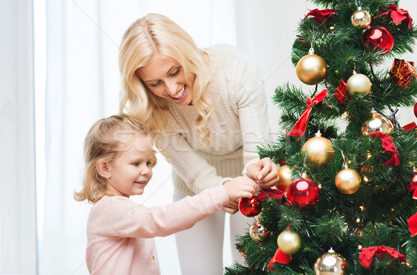 Stockfoto: Gelukkig · gezin · kerstboom · home · familie · kerstmis · winter