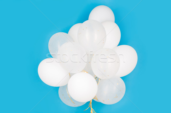 Witte helium ballonnen Blauw vakantie Stockfoto © dolgachov