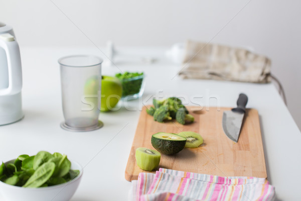 Stock foto: Grünen · Früchte · Gemüse · Küchentisch · gesunde · Ernährung · Ernährung