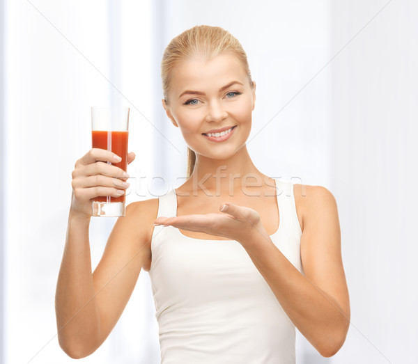 Vrouw glas tomatensap jonge vrouw gelukkig Stockfoto © dolgachov