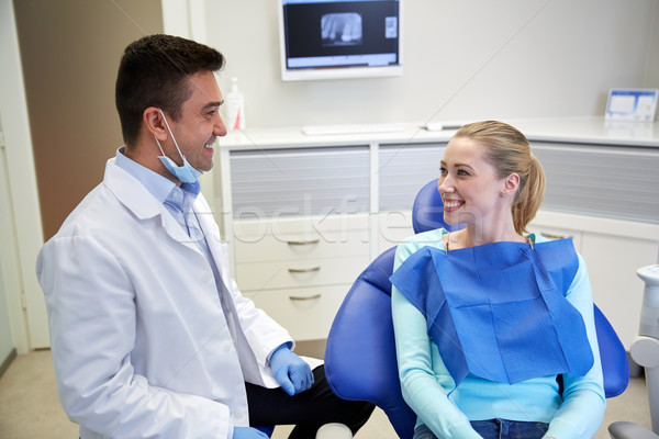 Foto stock: Feliz · masculino · dentista · mulher · paciente · clínica