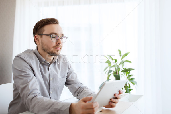 Creative Homme travailleur bureau à domicile affaires [[stock_photo]] © dolgachov