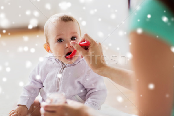 Stock foto: Mutter · Löffel · Ernährung · wenig · Baby · home