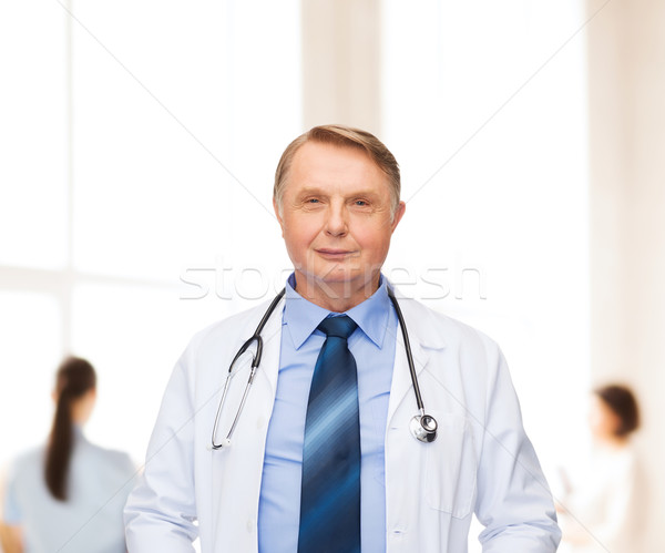 Glimlachend arts hoogleraar stethoscoop gezondheidszorg geneeskunde Stockfoto © dolgachov
