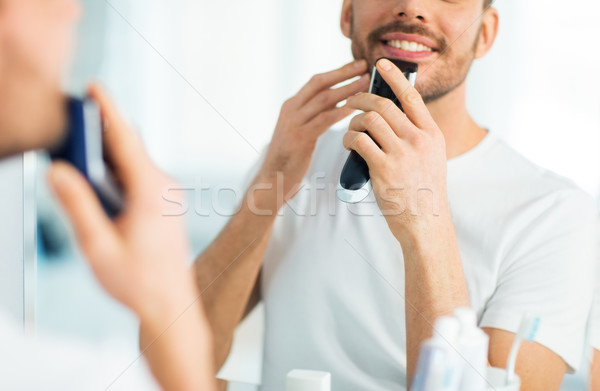 Közelkép férfi szakáll körülvágó szépség emberek Stock fotó © dolgachov
