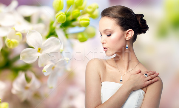 Piękna kobieta kolczyk pierścień piękna biżuteria ludzi Zdjęcia stock © dolgachov