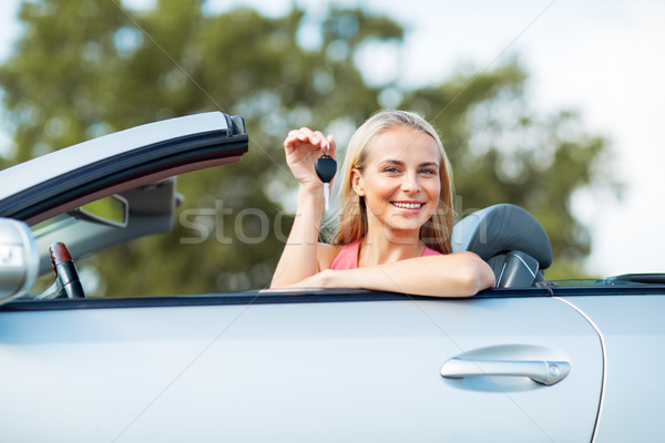 快樂 年輕女子 車鑰匙 財產 安全 運輸 商業照片 © dolgachov