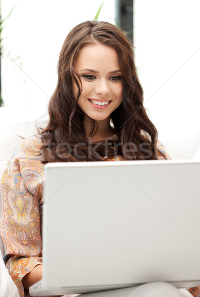 Stock fotó: Boldog · nő · laptop · számítógép · kép · internet · otthon