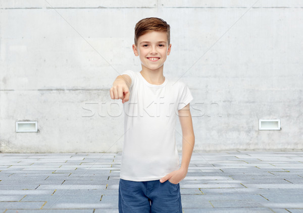 Foto stock: Blanco · camiseta · senalando · dedo · infancia