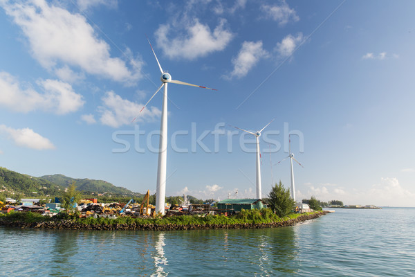 Windpark Meer Ufer erneuerbare Energien Technologie Macht Stock foto © dolgachov