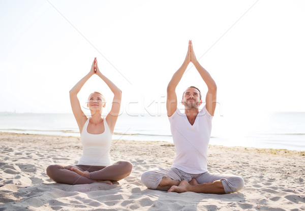 Foto stock: Sonriendo · Pareja · yoga · aire · libre · fitness