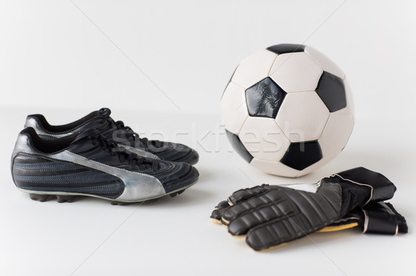 Portero guantes pelota fútbol botas Foto stock © dolgachov