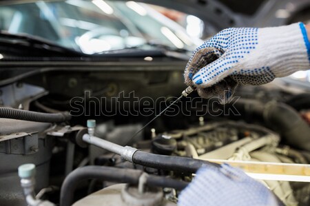 механиком машинное масло уровень автомобилей службе ремонта Сток-фото © dolgachov