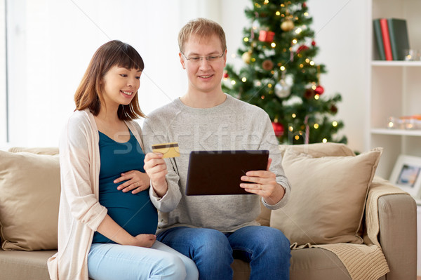 Foto d'archivio: Uomo · incinta · moglie · shopping · online · Natale