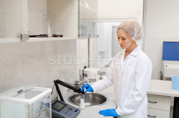 Stockfoto: Wetenschapper · test · laboratorium · wetenschap