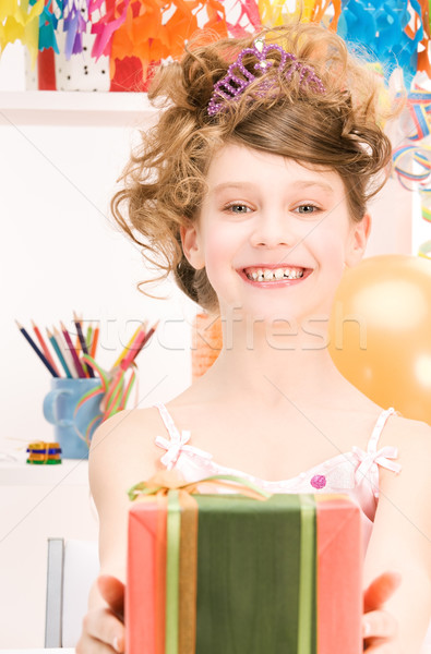 ストックフォト: パーティ · 少女 · 風船 · ギフトボックス · 幸せ · ボックス