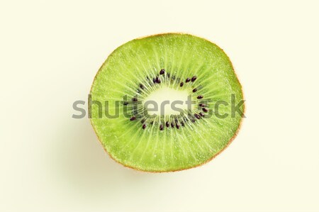 Maduro kiwi fatia tabela frutas Foto stock © dolgachov