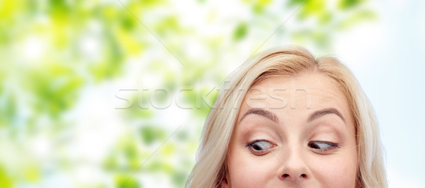 Feliz mulher jovem cara curiosidade anúncio Foto stock © dolgachov