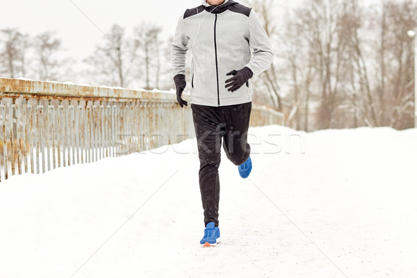 Homme courir hiver pont fitness [[stock_photo]] © dolgachov
