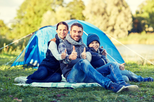Mutlu aile çadır kamp kamp turizm Stok fotoğraf © dolgachov