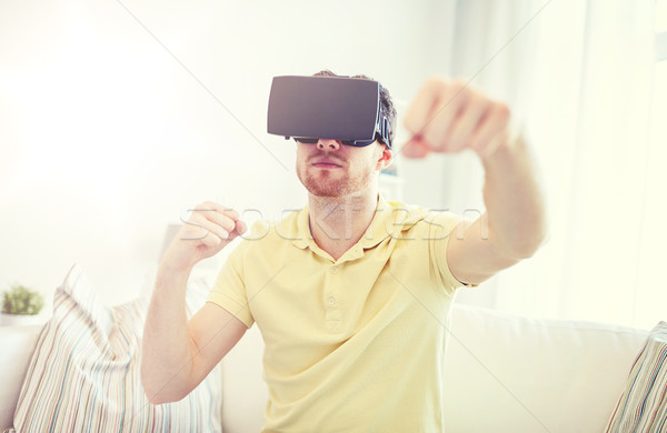 Giovane virtuale realtà auricolare occhiali 3d 3D Foto d'archivio © dolgachov
