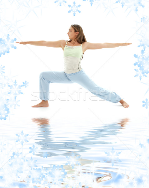 Foto stock: Guerreiro · pose · areia · branca · menina