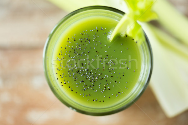 Fresche verde succo vetro sedano Foto d'archivio © dolgachov