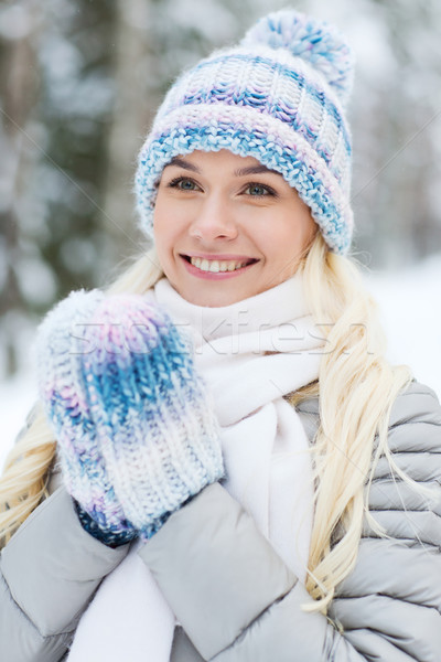 Stockfoto: Glimlachend · jonge · vrouw · winter · bos · seizoen · christmas