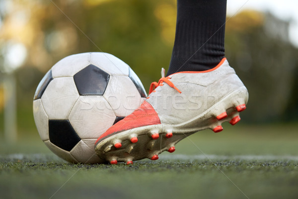 Fußballer spielen Ball Fußballplatz Sport Fußball Stock foto © dolgachov