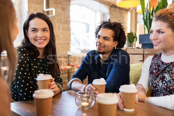 Zdjęcia stock: Szczęśliwy · znajomych · pitnej · kawy · restauracji · wypoczynku