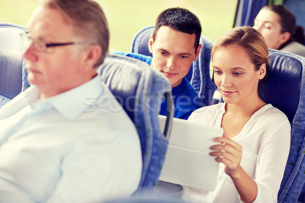 Foto stock: Feliz · casal · viajar · ônibus · transporte