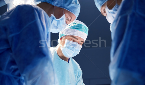 Stockfoto: Groep · chirurgen · operatiekamer · ziekenhuis · chirurgie · geneeskunde