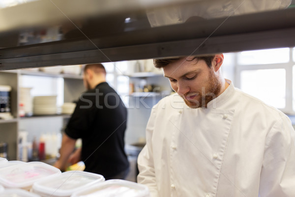 Stockfoto: Chef · kok · koken · voedsel · restaurant · keuken